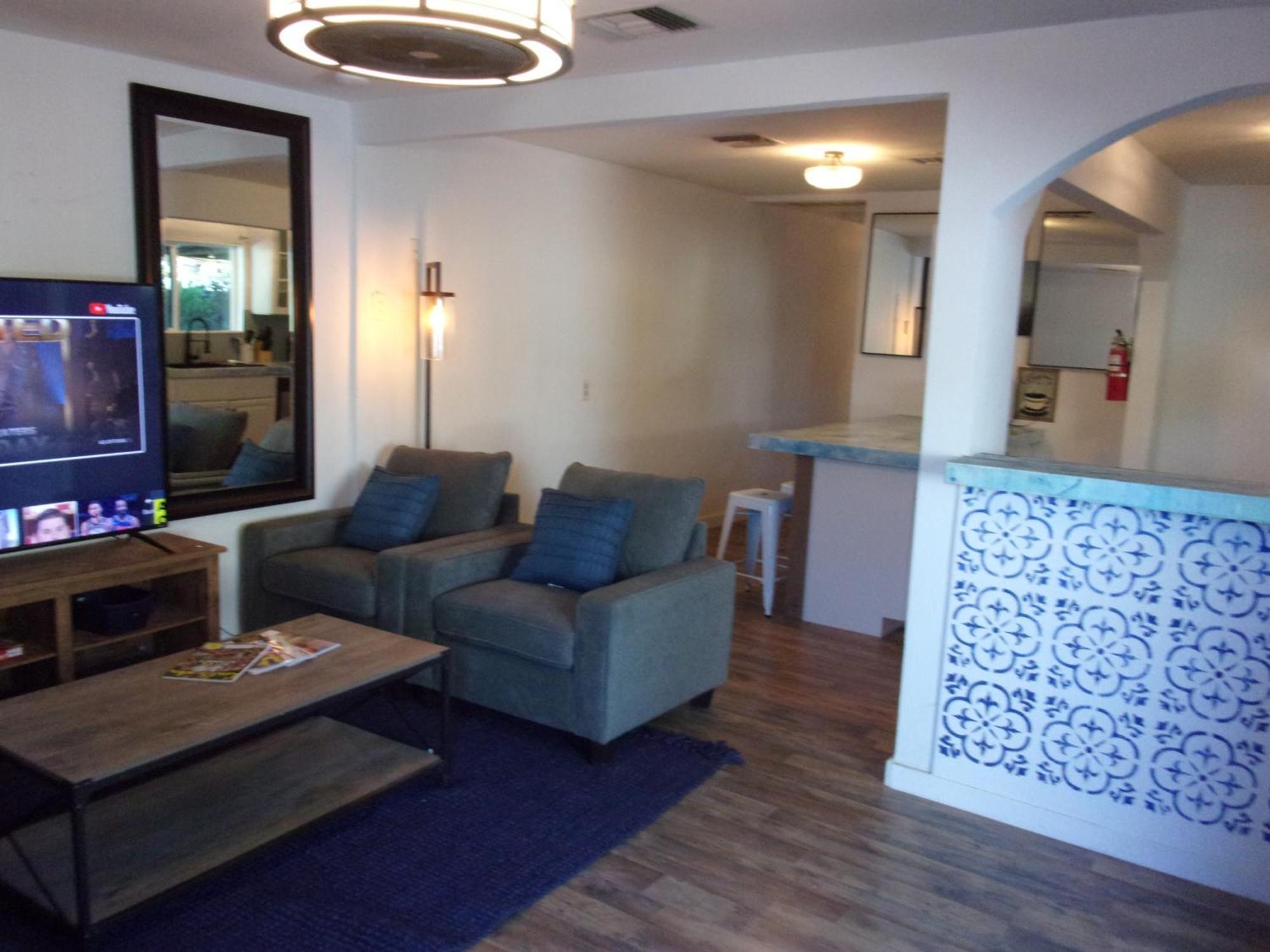 Updated Dwntwn 2Bd Twnhse W/Hot Tub& Private Patio パーム・スプリングス エクステリア 写真